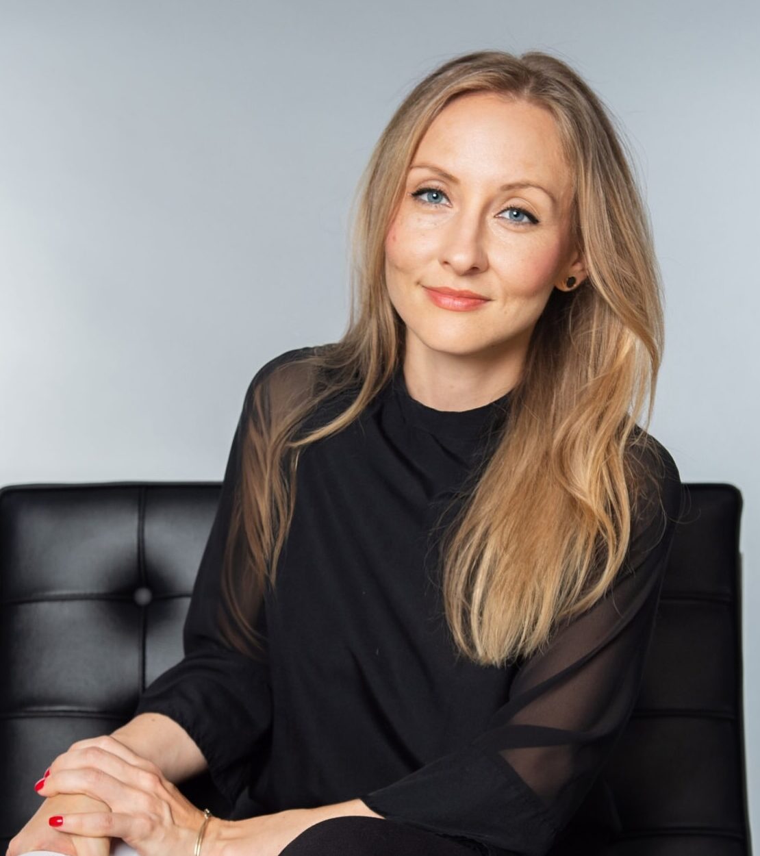 MODINSKI | Sie müssen entscheiden, wie Ihr Unternehmen morgen arbeitet. Ich liefere Ihnen die Sicherheit, dass diese Entscheidung keine teure Fehlplanung wird. – Isabella K. Modinski, Büro- und Flächenplanung
